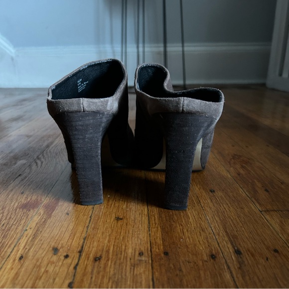 Donald Pliner Valda Block Heel Mule Clog Suede Leather Shoes Size 9.5 M Brown - Picture 4 of 8